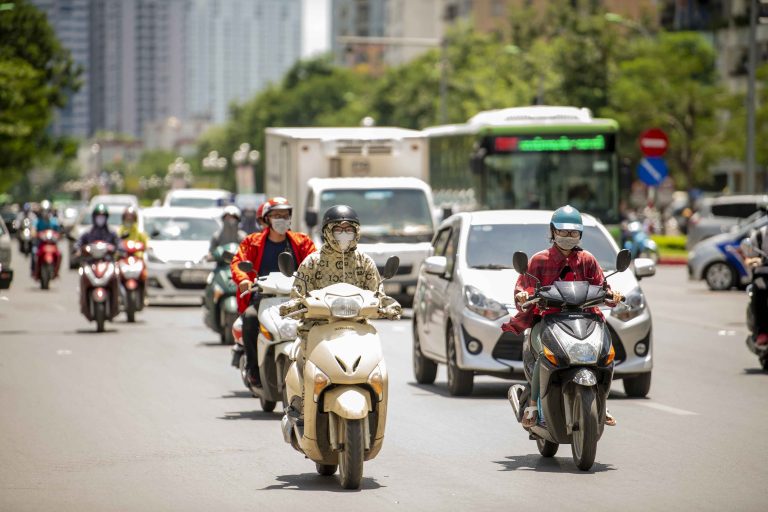Bac Bo tiep tuc doi mat nen nhiet cao co noi nang nong gay gat 2