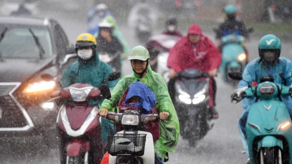 Áp thấp nhiệt đới trên Biển Đông, miền Bắc tiếp tục mưa lớn 3 Ap thap nhiet doi tren Bien Dong mien Bac tiep tuc mua lon 2