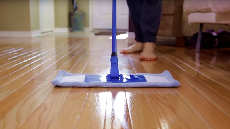 Cách phòng sốt xuất huyết khi mưa kéo dài 4 Giu nha cua sach se trong mua mua