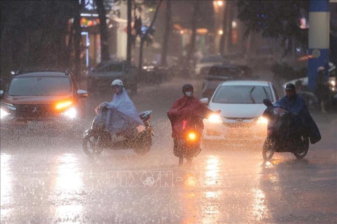 Những vị trí nguy hiểm cần tránh khi có mưa dông 4 Nhung vi tri nguy hiem can tranh khi co mua dong 3