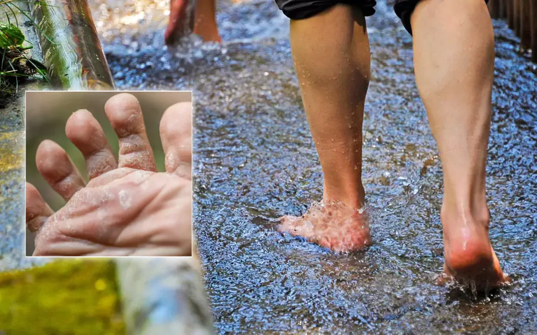 Cách bảo vệ bàn chân khi phải đi qua vùng ngập 3 Cach bao ve ban chan khi phai di qua vung ngap 2