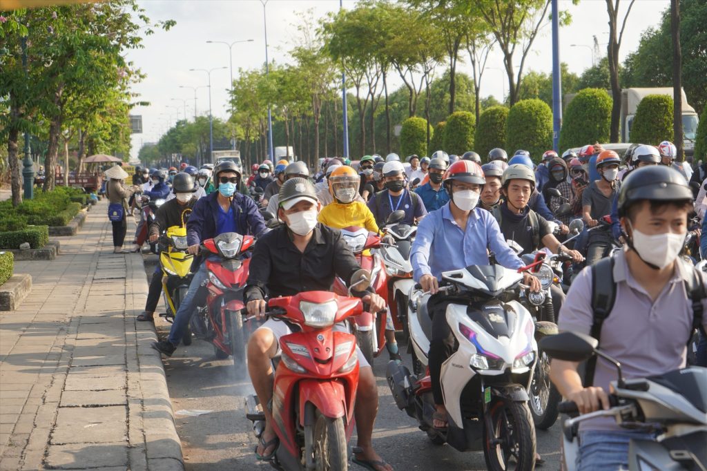 Vì sao trời đang nắng có thể chuyển sang mưa dông rất nhanh? 5 Vi sao troi dang nang co the chuyen sang mua dong rat nhanh 2